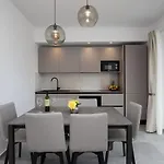 Igor Apartment