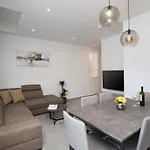 Igor Apartment