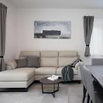 Igor Apartment
